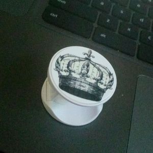 Crown Print Phone Holder